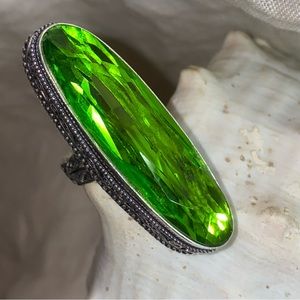 Sparkly Quartz facet cut cabochon vintage elongated ring